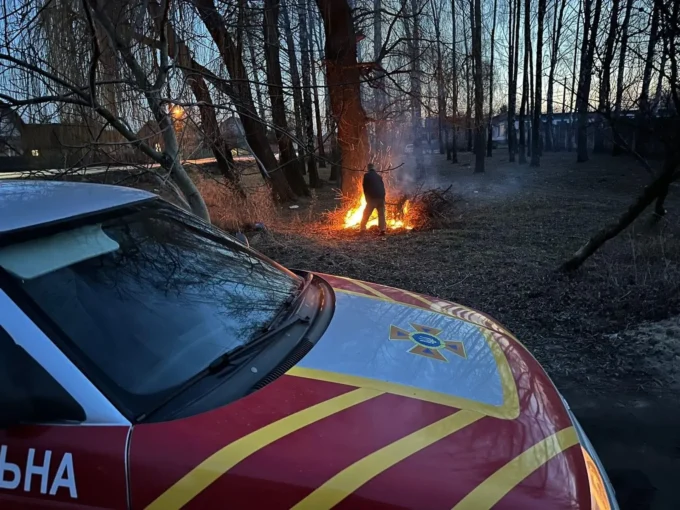 На вихідних у Житомирській області загинула людина внаслідок загоряння сухої трави