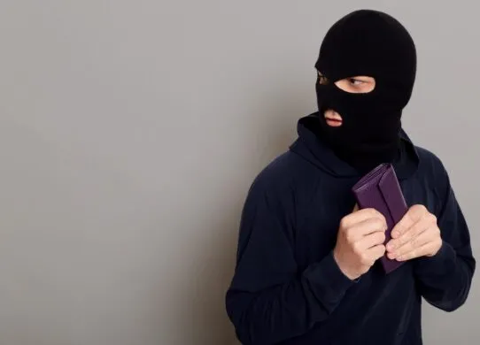 У Житомирі чоловік побив свого батька та силою відібрав пенсію