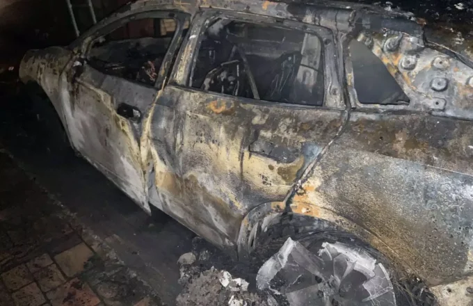 На Житомирщині загорівся електроавтомобіль під час зарядки