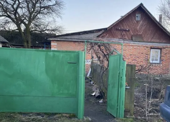 На Житомирщині подружжя вбили знайомого та закопали тіло біля будинку