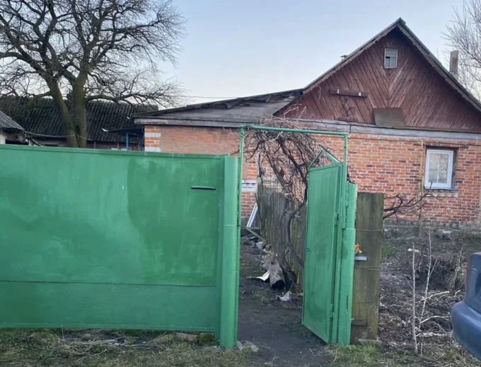 На Житомирщині подружжя вбили знайомого та закопали тіло біля будинку