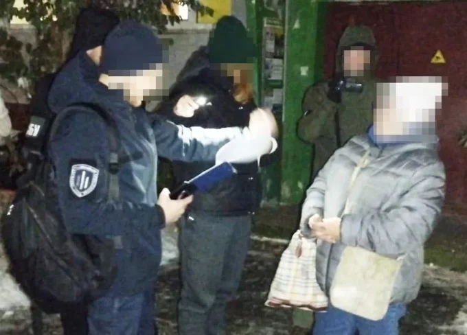 Адвокатка у Житомирі вимагала гроші у підозрюваного для "пом'якшення покарання"