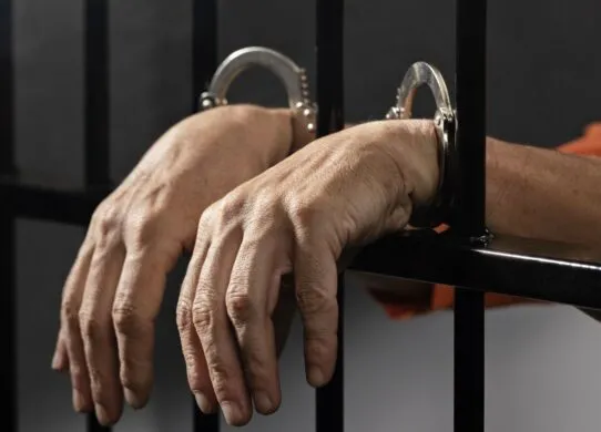 До 10 років засудили чоловіка, який відкрив вогонь по правоохоронцям у Житомирі