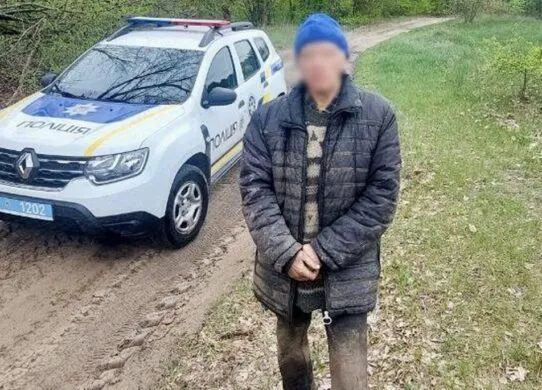 Зниклий на Житомирщині чоловік провів всю ніч у лісі