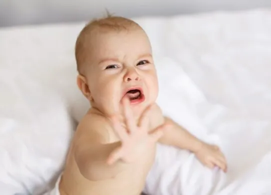 На Житомирщині горе-матір, яка покусала немовля, засудили до 4 років з іспитовим строком