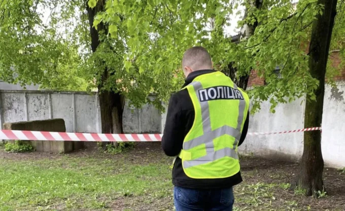 На Житомирщині 23-річний вчитель порізав ножем своїх колишніх учнів