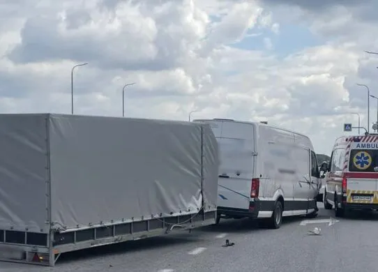 На трасі на Житомирщині ускладнено рух транспорту через ДТП