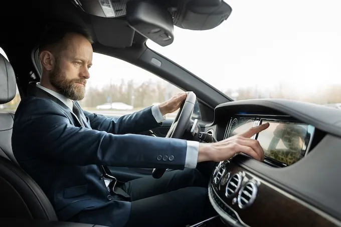 «TaxiStatus»: ваш комфортный маршрут из Одессы в Яссы