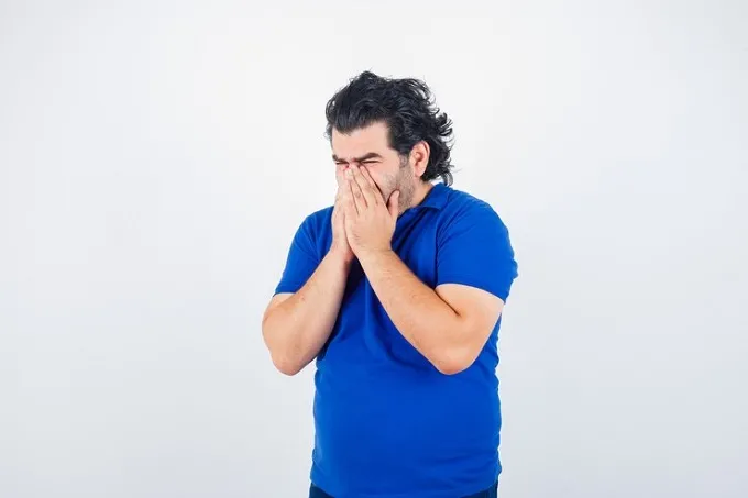 Прикмети про чхання