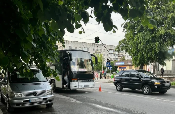 У Звягелі автобус збив 9-річного хлопчика