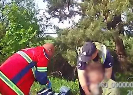 На Житомирщині поліція врятувала чоловіка, який намагався вкоротити собі віку