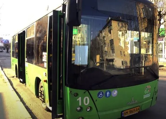 Поминальна неділя у Житомирі: зміни у русі транспорту та організація спецпідвозу