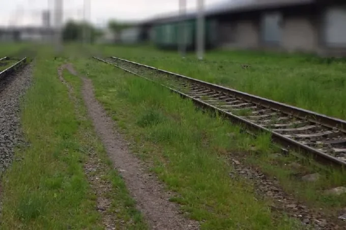 У Житомирі на залізничних коліях напали на жінку, а в Олевську - чоловік потрапив під потяг