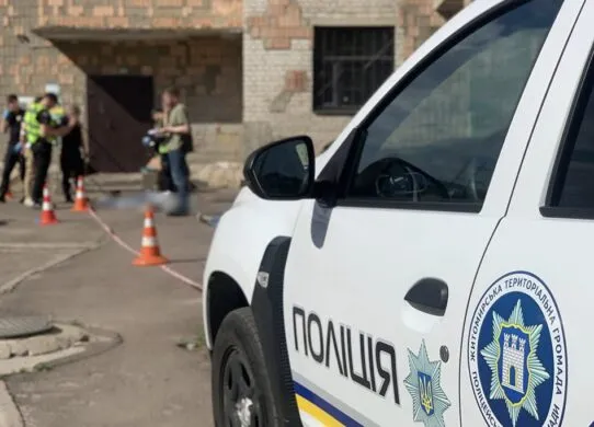 Трагедія у Житомирі: дві 14-річні дівчинки впали з багатоповерхівки та загинули