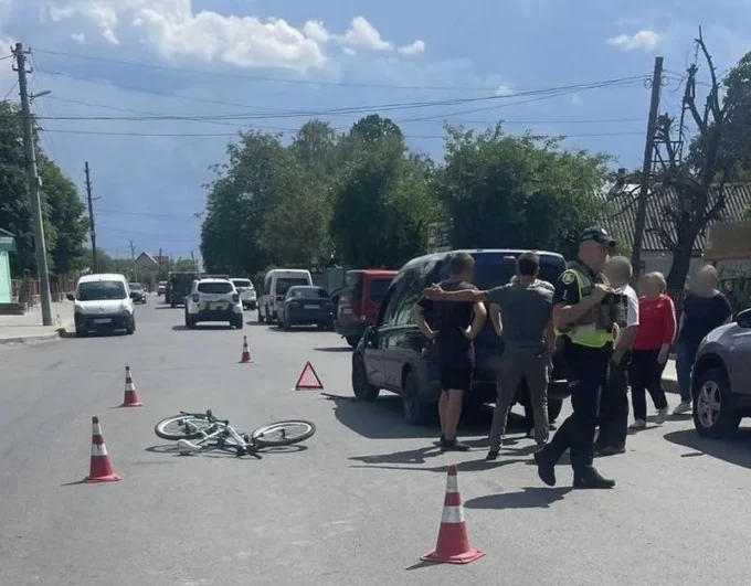 Внаслідок аварії у Звягелі постраждала 12-річна дівчинка