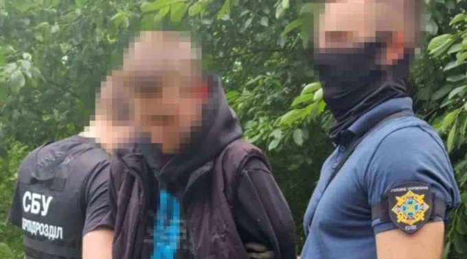 У Житомирі затримали корегувальника ракетних ударів під час дорозвідки об'єкту