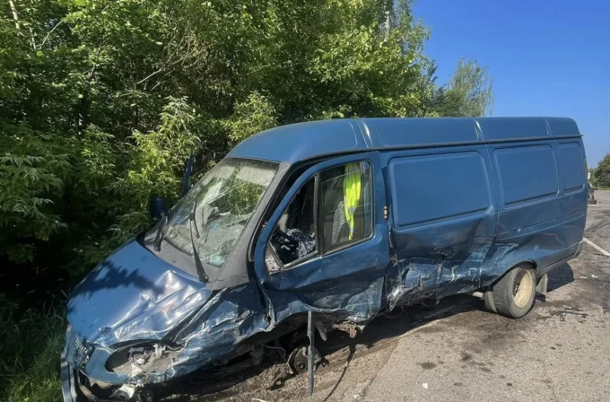 ДТП у Житомирі: двоє людей постраждали внаслідок потрійної аварії