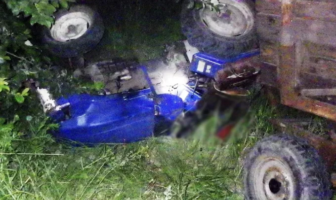 На Житомирщині перекинувся трактор - водій загинув