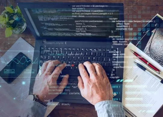 Какой онлайн курс эффективнее для изучения Java или Python?