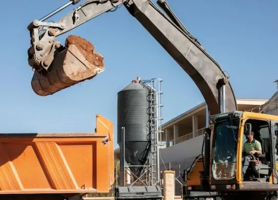 Що таке гідроциліндр: знайомимося з основними моментами