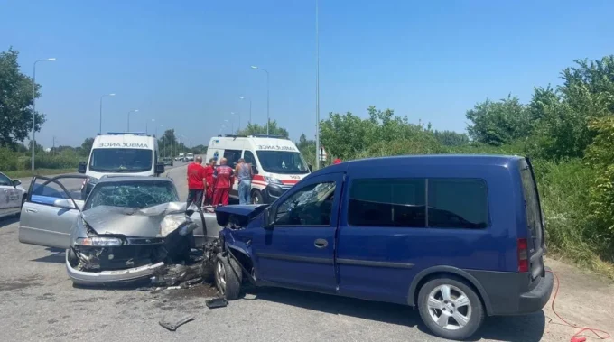 Внаслідок аварії на Житомирщині постраждали троє дітей