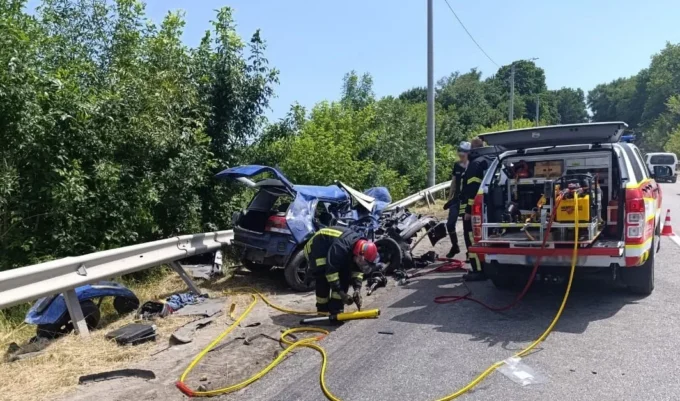 Через ДТП, під Бердичевим ускладнено рух транспорту