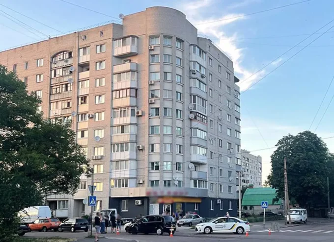 У Житомирі зіткнулися два автомобілі - постраждав пасажир