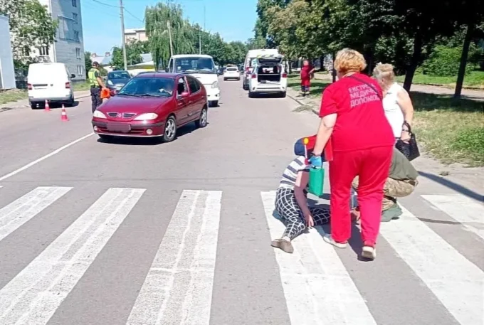 У Бердичеві легковик збив двох жінок