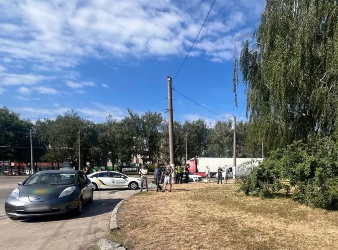 Поножовщина між водіями у Житомирі: правоохоронці затримали нападника