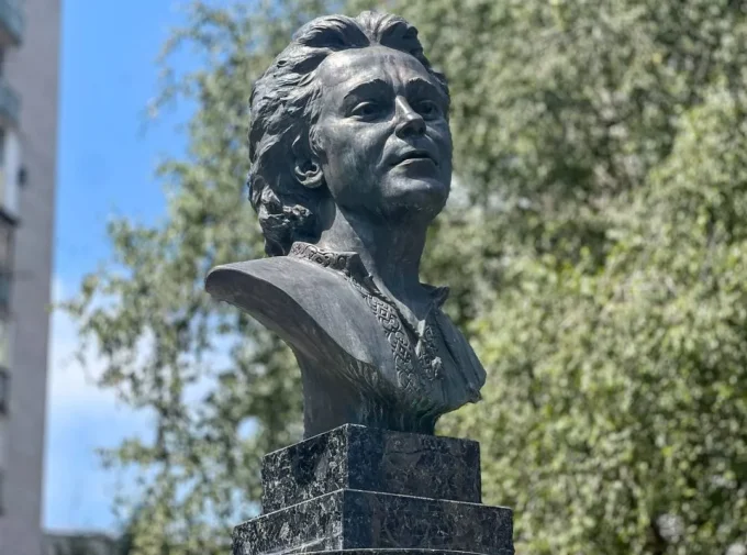 У Житомирі встановили пам'ятник українському диригенту Івану Сльоті