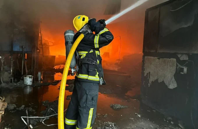 У виробничому цеху на Житомирщині спалахнула пожежа