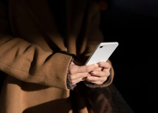 Мешканку Коростеня ошукали під приводом "порятунку" доньки