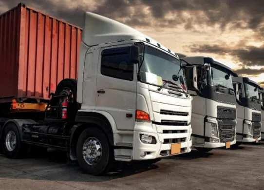 Грузоперевозки по Украине в условиях военного положения: что изменилось и как адаптироваться