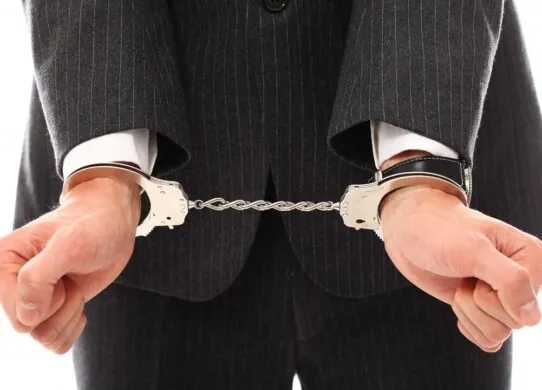 У Житомирі до 6 років засудили екс-посадовця митної служби