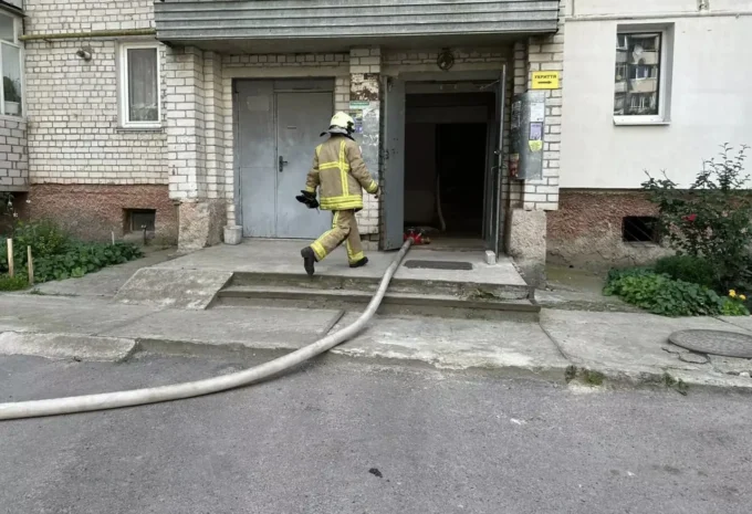 У багатоповерхівці Житомира горіла квартира