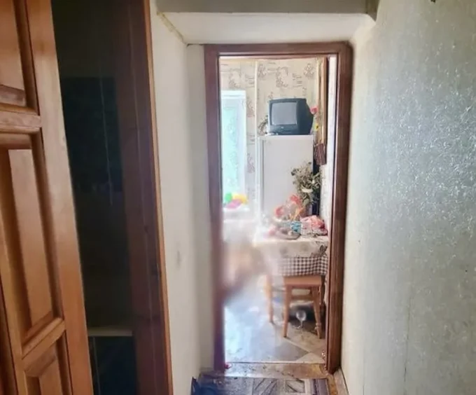 Вбивство у Коростені: мешканці багатоповерхівки почули неприємний запах та звернулися до поліції