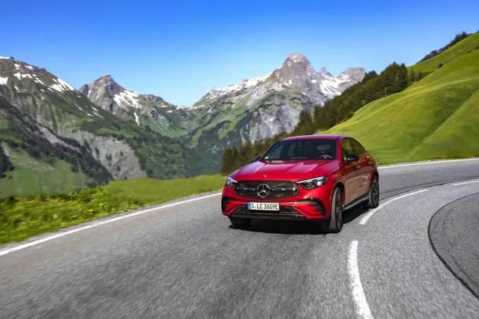 Mercedes GLC Coupe: трендовый гибрид или нечто большее?