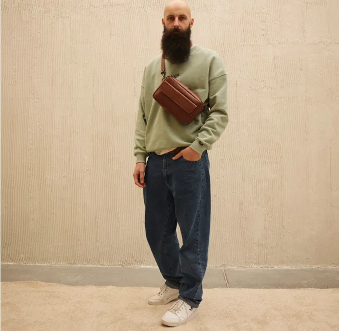 Шкіряні вироби для чоловіків: особливості та тренди