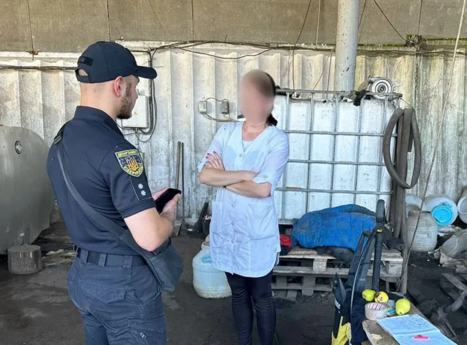 У Житомирі затримали жінку, яка "заміновувала" місцеві супермаркети