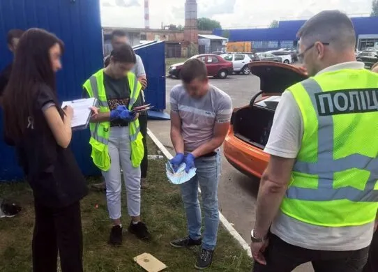 На Житомирщині "майстер" переробляв зброю та продавав її