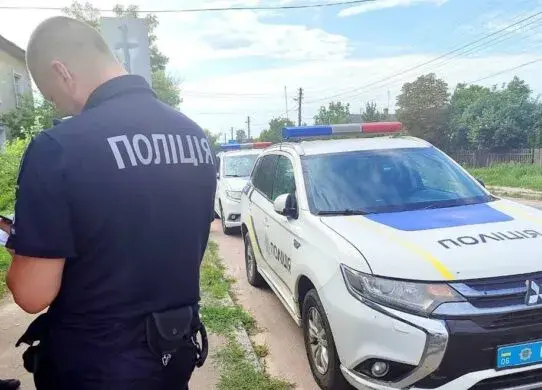 Мешканці Житомирщини зупинили автомобіль з п'яними поліцейськими