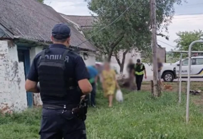 На Житомирщині судитимуть чоловіка, який ледь не зарубав свого пасинка