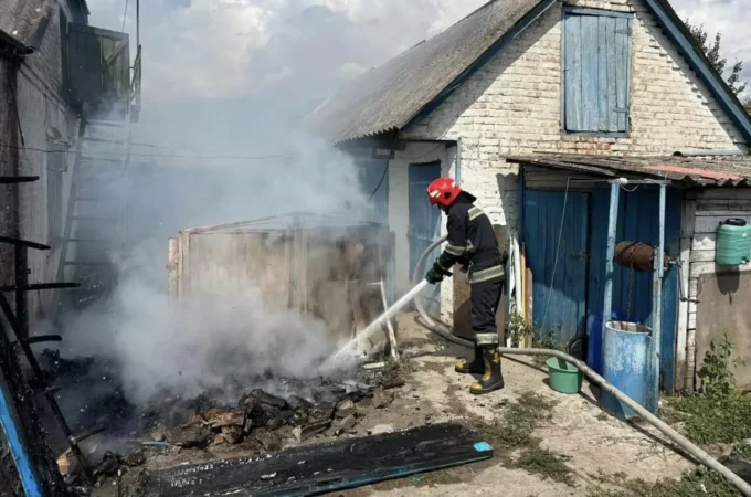 За добу на Житомирщині спалахнули чотири пожежі у приватному секторі