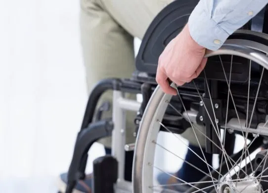 Житомирянин пограбував військового на кріслі колісному, який прибув до міста на реабілітацію