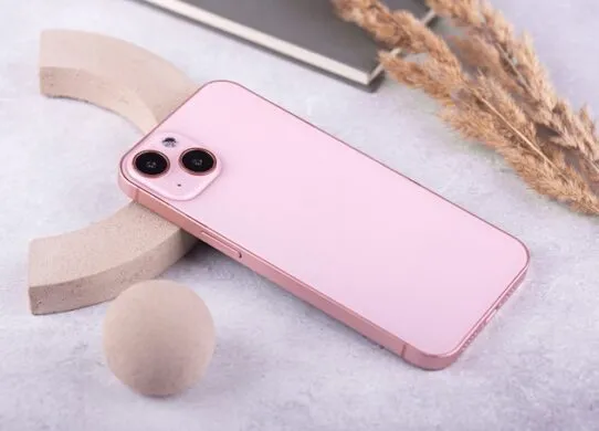 Как выбрать чехол для iPhone 15 Plus: стиль и надежность в одном