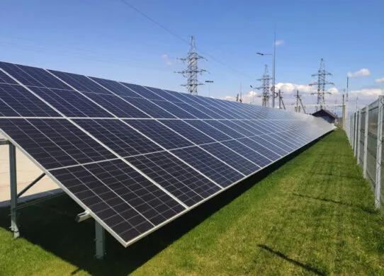 Сонячна електростанція для підприємства: різновиди та особливості обладнання