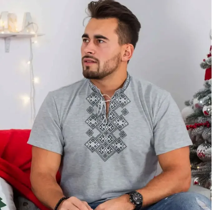 Як доглядати за чоловічими футболками-вишиванками: поради та рекомендації