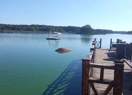 У Житомирі затримали водія катера, який перекинувся з людьми на воді