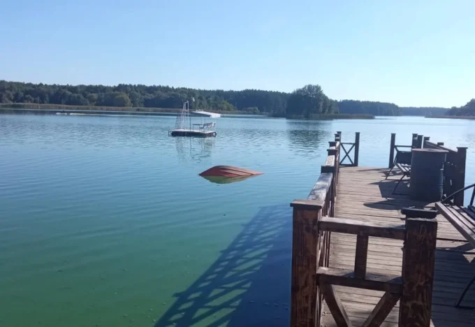 У Житомирі затримали водія катера, який перекинувся з людьми на воді