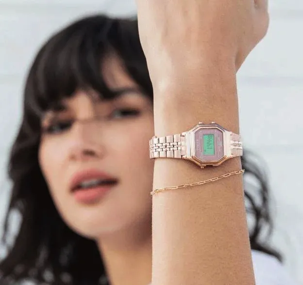 Електронний годинник для активних жінок: надійні моделі для спорту та фітнесу